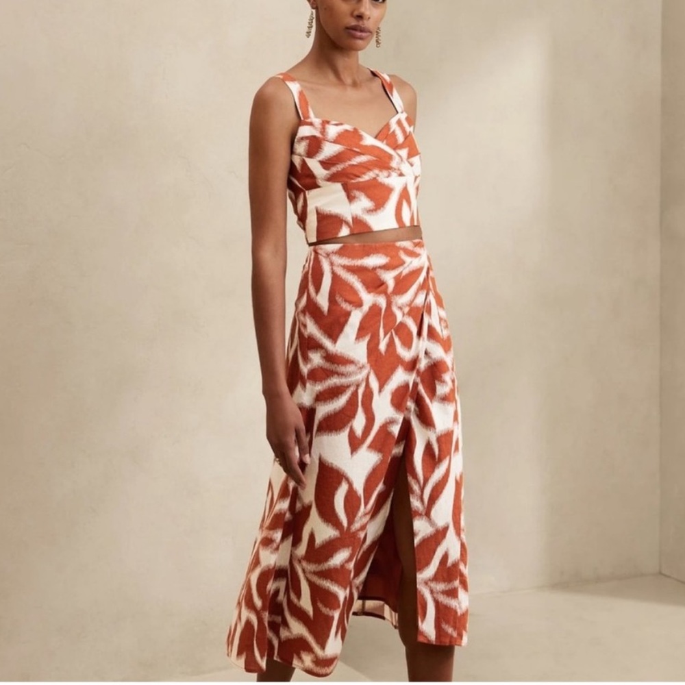 Banana Republic Two Piece Skirt and Cropped Top
